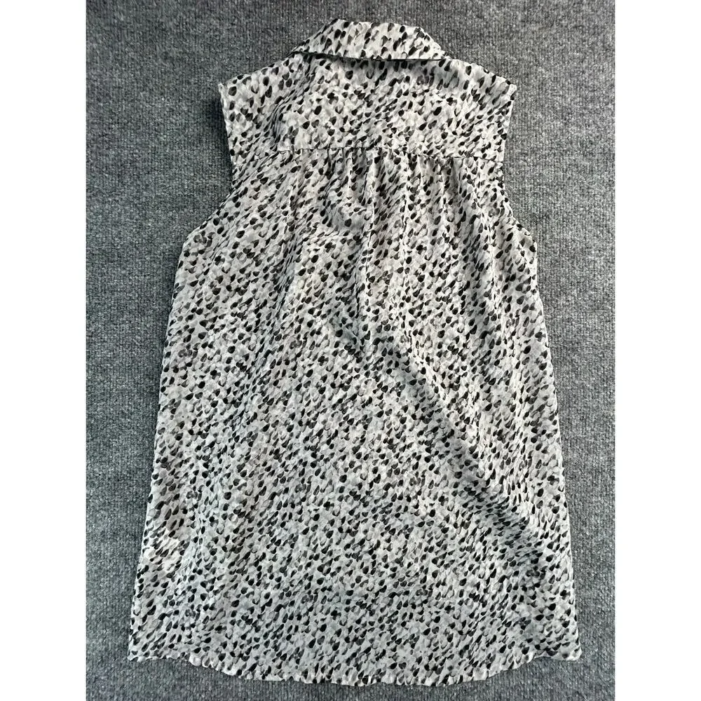 H&M Women's Sleeveless Button Front Blouse Gray Black Abstract Print Size 4 - Picture 2 of 6